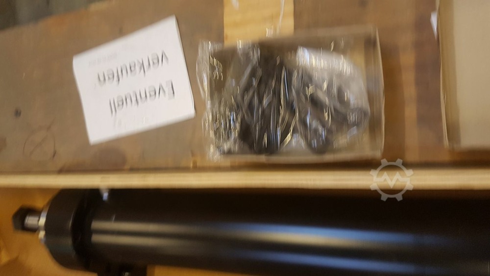 3894720-4-1539805587