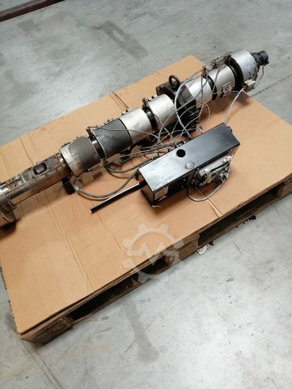 4053268-4-1561407006