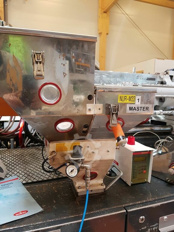 4058029-1635775951-2