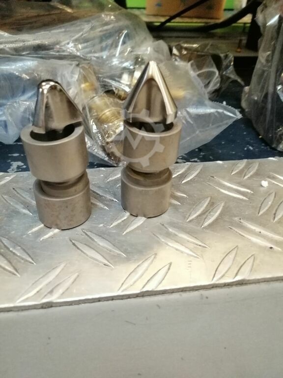 4492323-5-1619125443