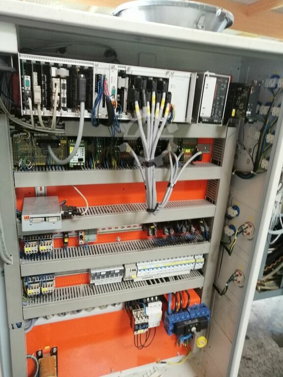 6040102-9-1636099817-4