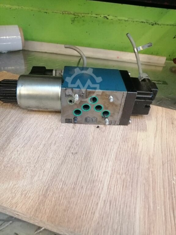 6463495-6-1637612163